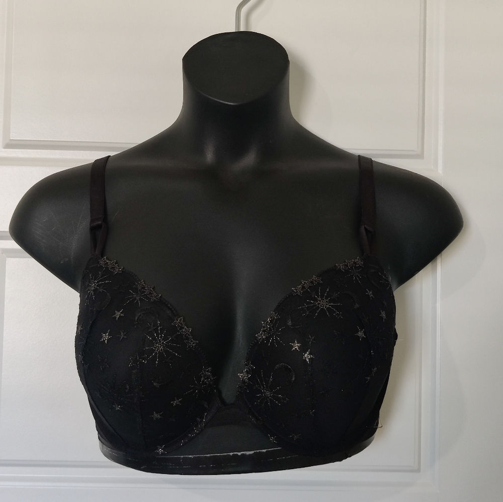 Victoria's Secret Push-Up Bra Size 38D $79.99